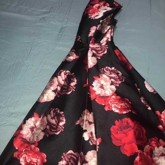 Black and Red Floral High Low Dress SIZE 10:WOMENS - Picture 3 of 6